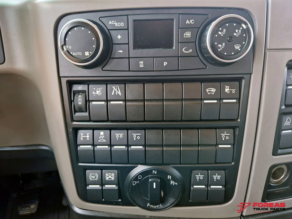 Tracteur routier MAN TGX 26.500 6X2 EURO 6C – FOR SPARE PARTS: photos 23 Tracteur routier MAN TGX 26.500 6X2 EURO 6C – FOR SPARE PARTS: photos 23