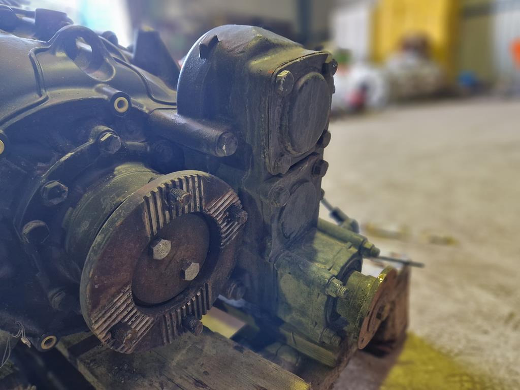 ZF P.T.O ASTRONIC N AS/10 B - 81.38100 - 6806 - Transmission pour Camion: photos 3 ZF P.T.O ASTRONIC N AS/10 B - 81.38100 - 6806 - Transmission pour Camion: photos 3