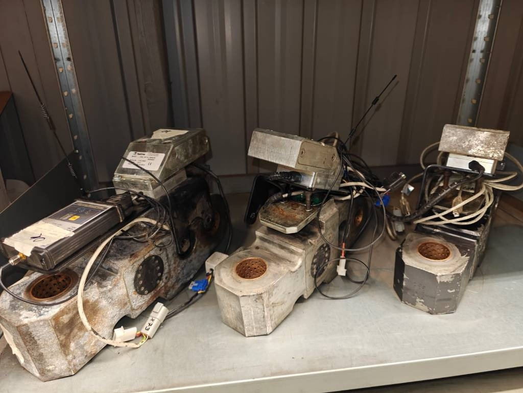 John Deere Bluetooth Scales - Contrepoids: photos 1 John Deere Bluetooth Scales - Contrepoids: photos 1