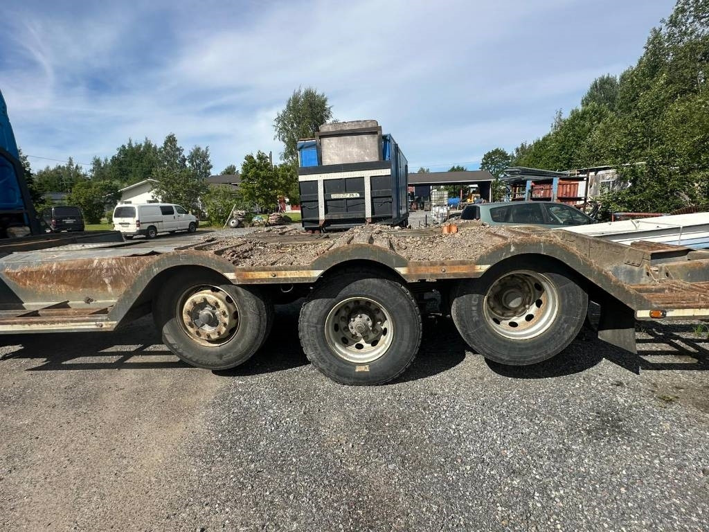 Sisu E11  - Camion grumier: photos 5 Sisu E11  - Camion grumier: photos 5