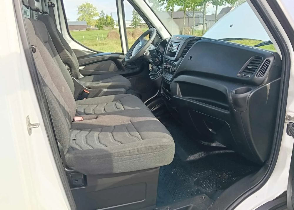 Iveco DAILY 35C13, 35C12, 35C14, 35C15 - Utilitaire benne: photos 4 Iveco DAILY 35C13, 35C12, 35C14, 35C15 - Utilitaire benne: photos 4