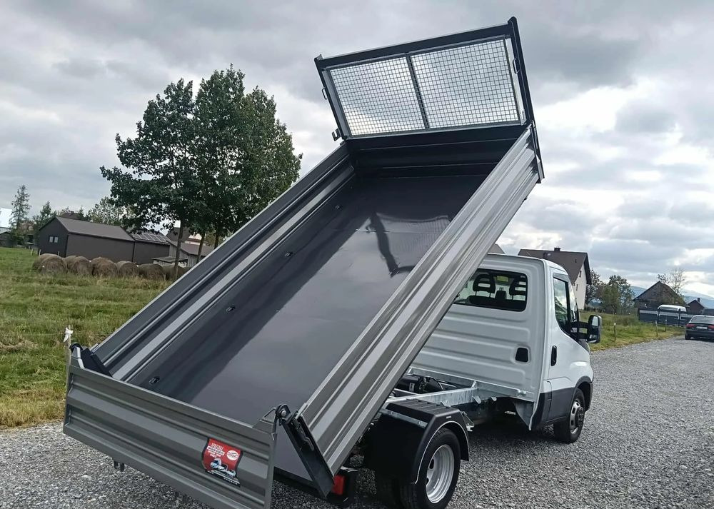 Iveco DAILY 35C14, 35C13, 35C12, 35C15 - Utilitaire benne: photos 5 Iveco DAILY 35C14, 35C13, 35C12, 35C15 - Utilitaire benne: photos 5