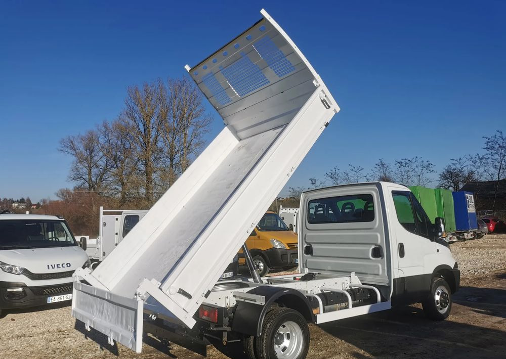 Iveco Daily 3.0-150KM Wywrotka blizniak 35-150 Niski przebieg kiper do 3,5t - Utilitaire benne: photos 3 Iveco Daily 3.0-150KM Wywrotka blizniak 35-150 Niski przebieg kiper do 3,5t - Utilitaire benne: photos 3