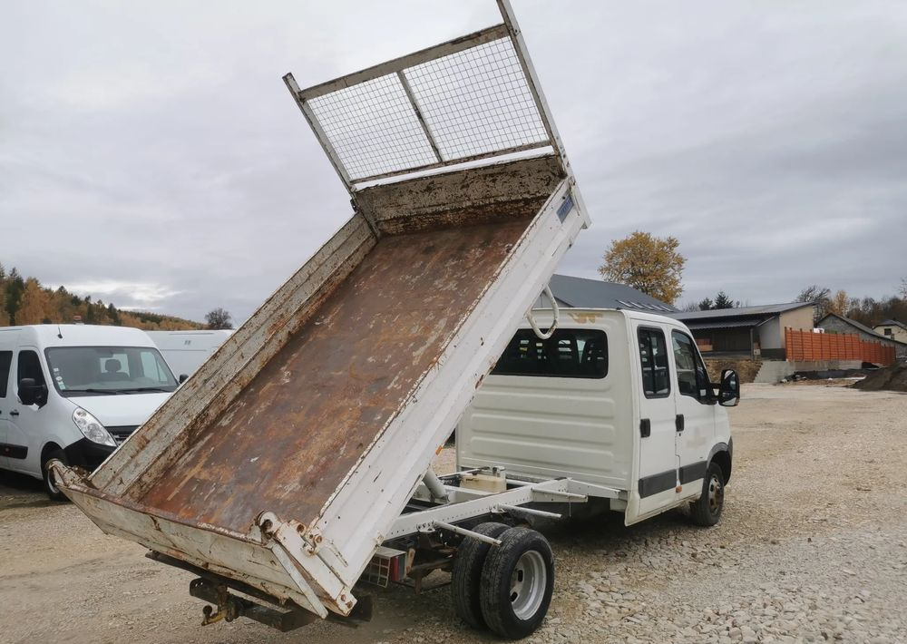 Iveco Daily 35C15 Brygadówka 3.0 - 150KM wywrotka Klimatyzacja Dubel hak kiper doka - Utilitaire benne: photos 3 Iveco Daily 35C15 Brygadówka 3.0 - 150KM wywrotka Klimatyzacja Dubel hak kiper doka - Utilitaire benne: photos 3