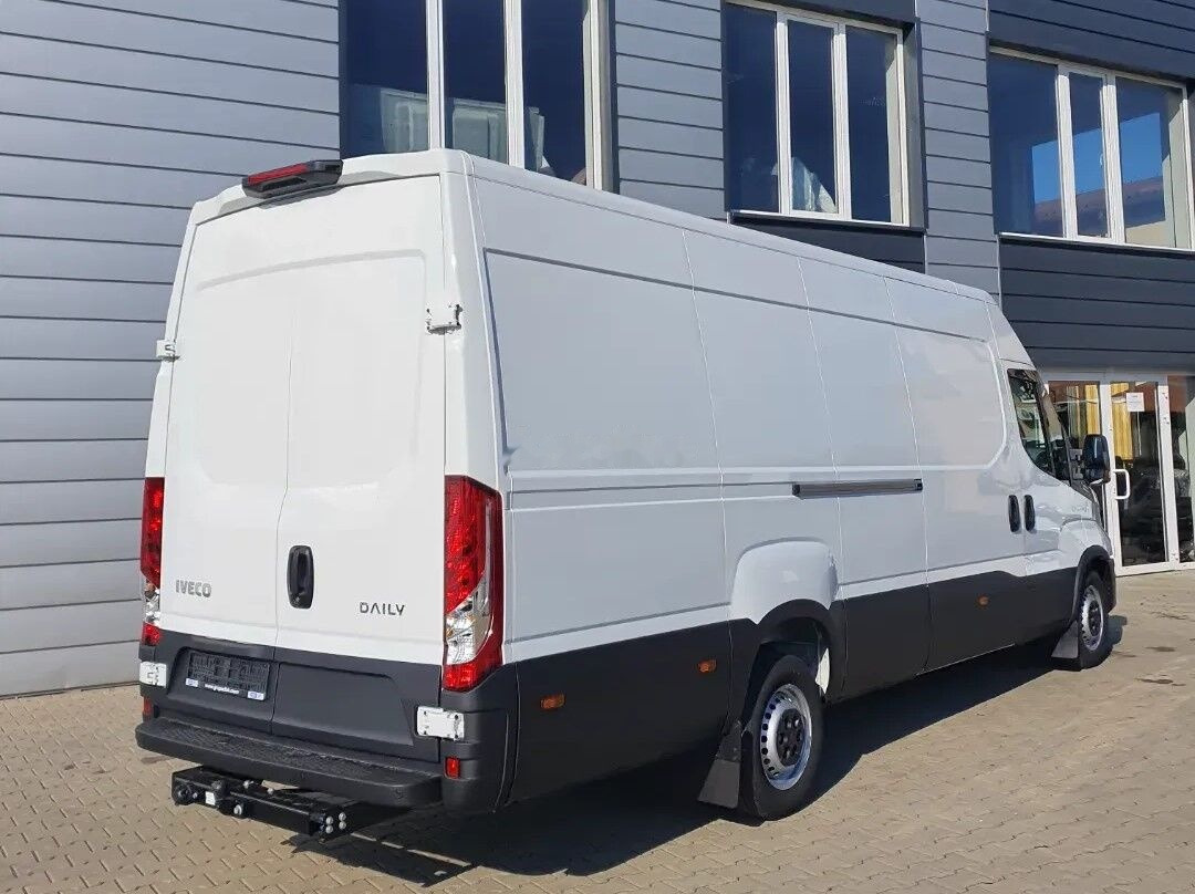 IVECO DAILY 35S18HA8 L4H2 - Fourgon utilitaire: photos 4 IVECO DAILY 35S18HA8 L4H2 - Fourgon utilitaire: photos 4
