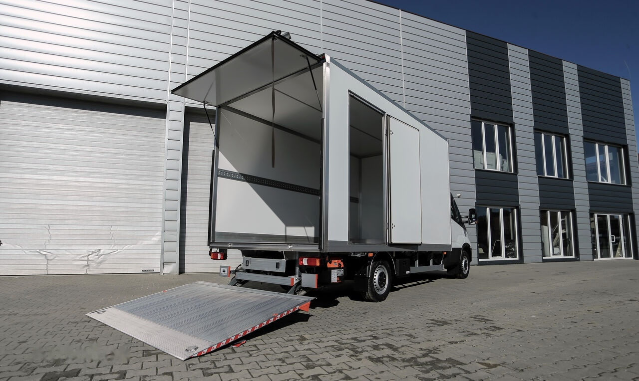 IVECO Iveco Daily IVECO 35S18HA8 r.o.4100 - Fourgon grand volume: photos 2 IVECO Iveco Daily IVECO 35S18HA8 r.o.4100 - Fourgon grand volume: photos 2