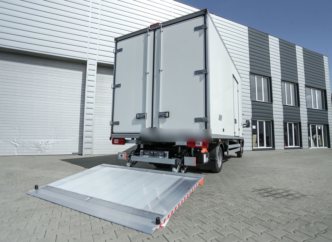 Mercedes-Benz Sprinter 319 - Fourgon grand volume: photos 4 Mercedes-Benz Sprinter 319 - Fourgon grand volume: photos 4