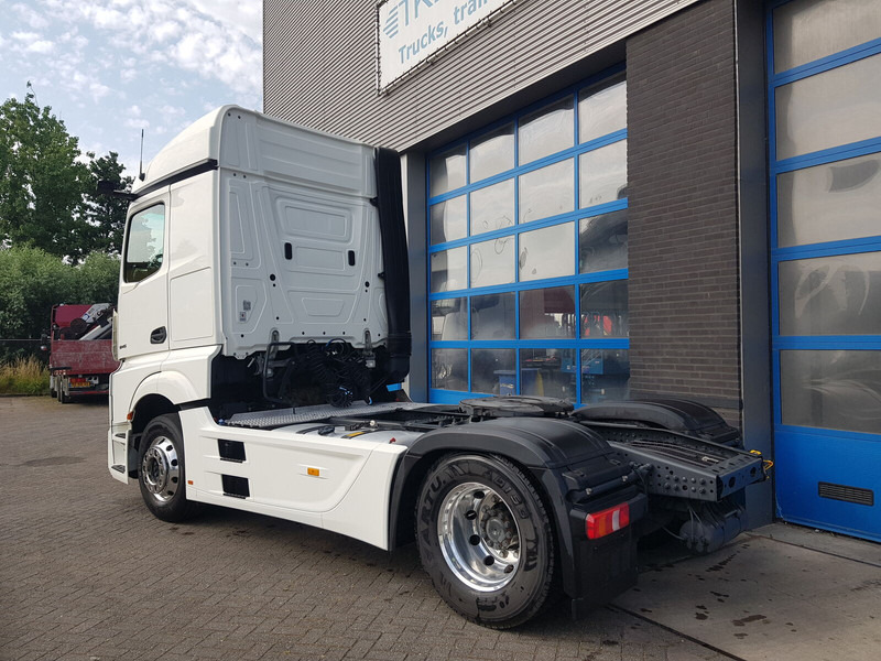 Mercedes-Benz Actros 1845 Retarder MirrorCam Standairco - Tracteur routier: photos 4 Mercedes-Benz Actros 1845 Retarder MirrorCam Standairco - Tracteur routier: photos 4