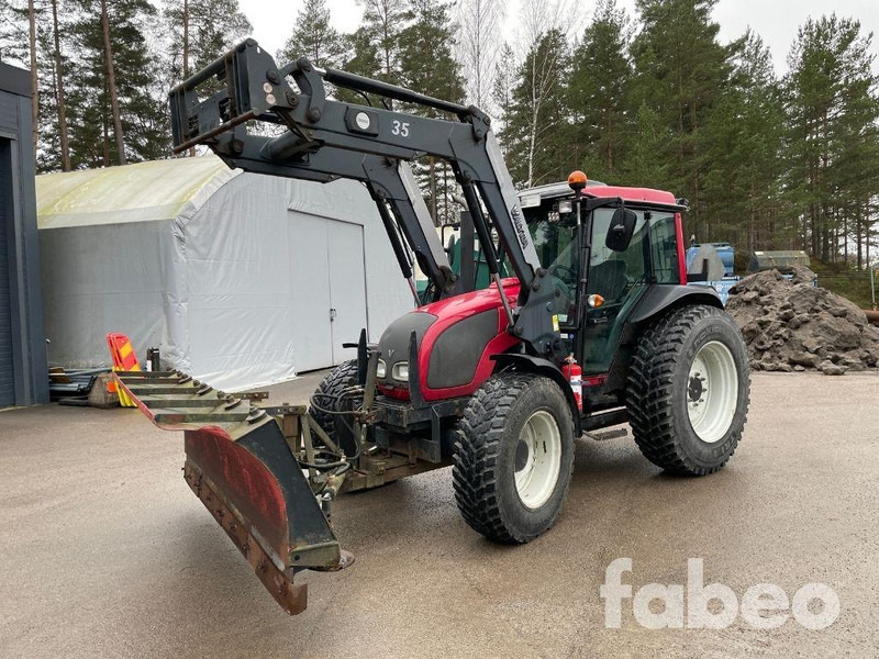 Valtra A72 Traktor med lastare och plog (115498) - Tracteur agricole: photos 1 Valtra A72 Traktor med lastare och plog (115498) - Tracteur agricole: photos 1