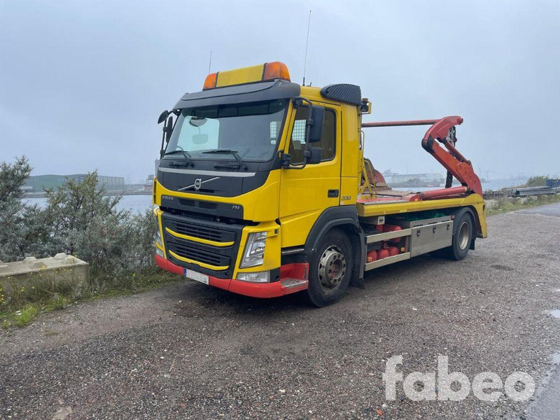 Volvo FM330 - Camion multibenne: photos 1 Volvo FM330 - Camion multibenne: photos 1