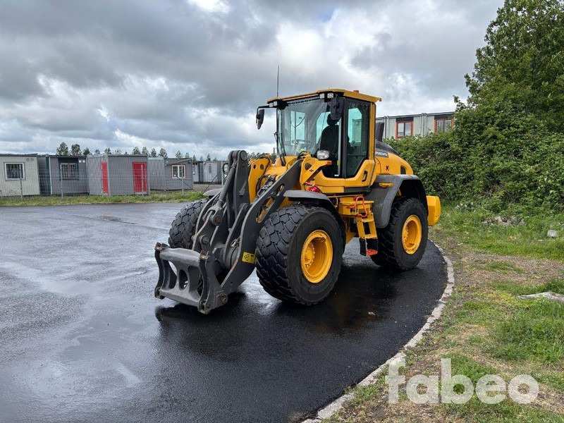 Volvo L90H - Chargeuse sur pneus: photos 1 Volvo L90H - Chargeuse sur pneus: photos 1