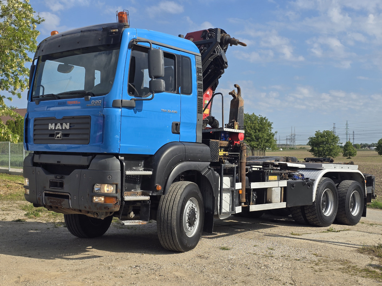 MAN TGA 33.430 6X6 / HMF 1823 K3+REM.CON./ HOOK SYSTEM 2x in stock - Camion ampliroll, Camion grue: photos 1 MAN TGA 33.430 6X6 / HMF 1823 K3+REM.CON./ HOOK SYSTEM 2x in stock - Camion ampliroll, Camion grue: photos 1