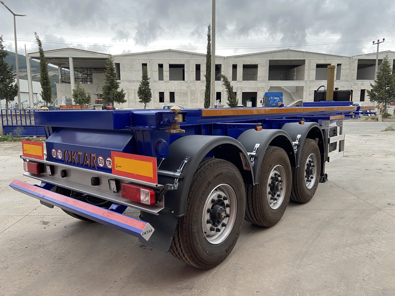 Semi-remorque porte-conteneur/ Caisse mobile neuf OKTAR CONTAINER TIPPER TRAILER ADR 2023: photos 8
