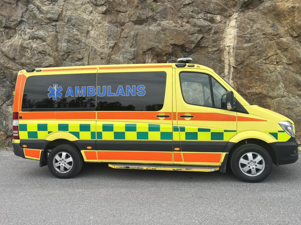Ambulance MERCEDES-BENZ Sprinter 319 - AMBULANCE - RESERVERAD !!: photos 6 Ambulance MERCEDES-BENZ Sprinter 319 - AMBULANCE - RESERVERAD !!: photos 6