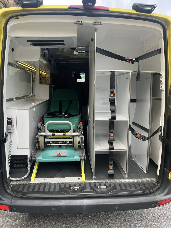 Ambulance MERCEDES-BENZ Sprinter 319 - AMBULANCE - RESERVERAD !!: photos 16 Ambulance MERCEDES-BENZ Sprinter 319 - AMBULANCE - RESERVERAD !!: photos 16
