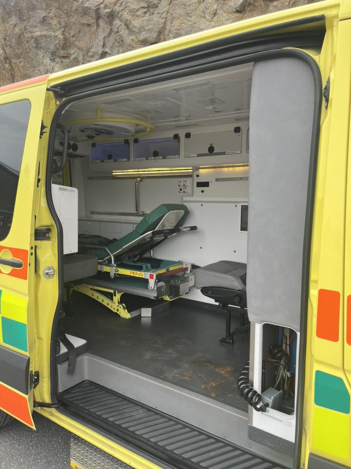 Ambulance MERCEDES-BENZ Sprinter 319 - AMBULANCE - RESERVERAD !!: photos 11 Ambulance MERCEDES-BENZ Sprinter 319 - AMBULANCE - RESERVERAD !!: photos 11