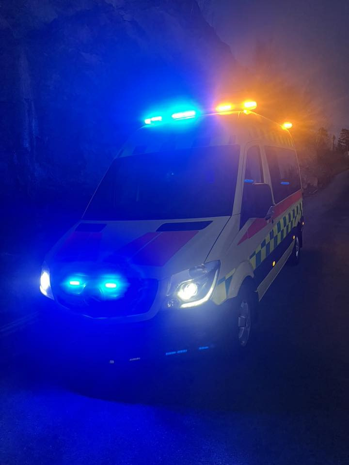 MERCEDES-BENZ Sprinter 319 - Light AMBULANCE / shvydka dopomo - Ambulance: photos 1 MERCEDES-BENZ Sprinter 319 - Light AMBULANCE / shvydka dopomo - Ambulance: photos 1