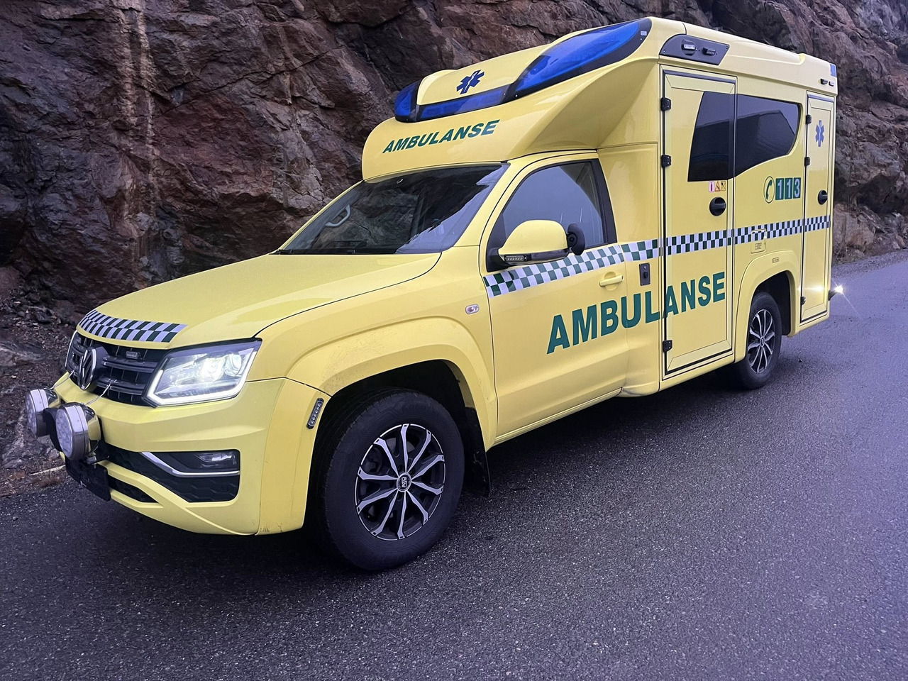 VOLKSWAGEN Amarok XL 4motion - RESERVERAD !! - Ambulance: photos 1 VOLKSWAGEN Amarok XL 4motion - RESERVERAD !! - Ambulance: photos 1