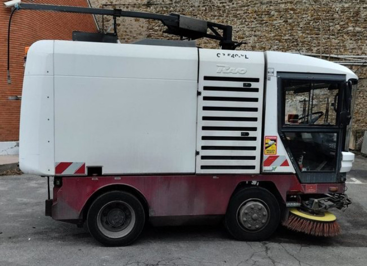 Ravo 540XL/545XL Kehrmaschine wie Citycat Cityfant Dulevo - Véhicule de voirie/ Spécial: photos 3 Ravo 540XL/545XL Kehrmaschine wie Citycat Cityfant Dulevo - Véhicule de voirie/ Spécial: photos 3