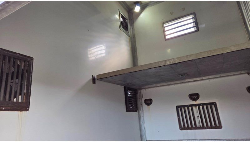 Camion bétaillère Scania R420 6X2: photos 17 Camion bétaillère Scania R420 6X2: photos 17