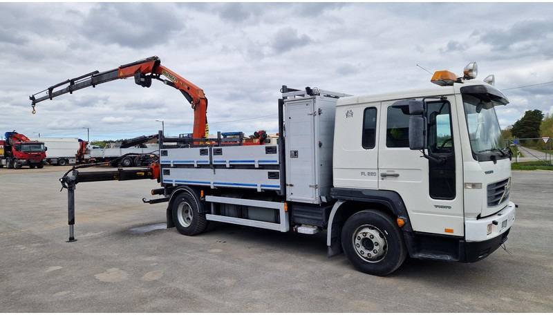 Volvo FL220 4X2 Palfinger PK7501 - Camion plateau, Camion grue: photos 2 Volvo FL220 4X2 Palfinger PK7501 - Camion plateau, Camion grue: photos 2