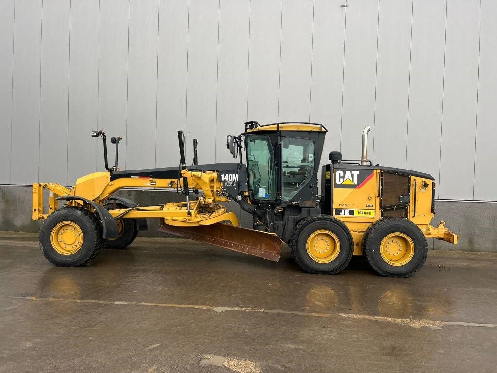 CAT 140 M AWD - Niveleuse: photos 1 CAT 140 M AWD - Niveleuse: photos 1
