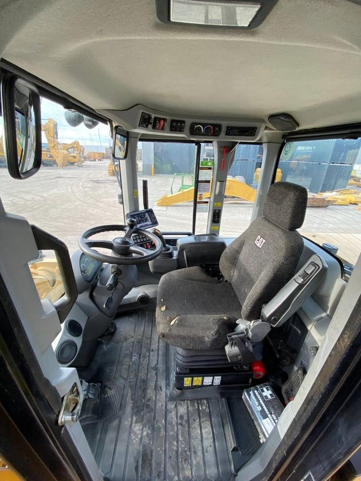 CAT 938 M (Bucket + Forks)  - crédit-bail CAT 938 M (Bucket + Forks): photos 12