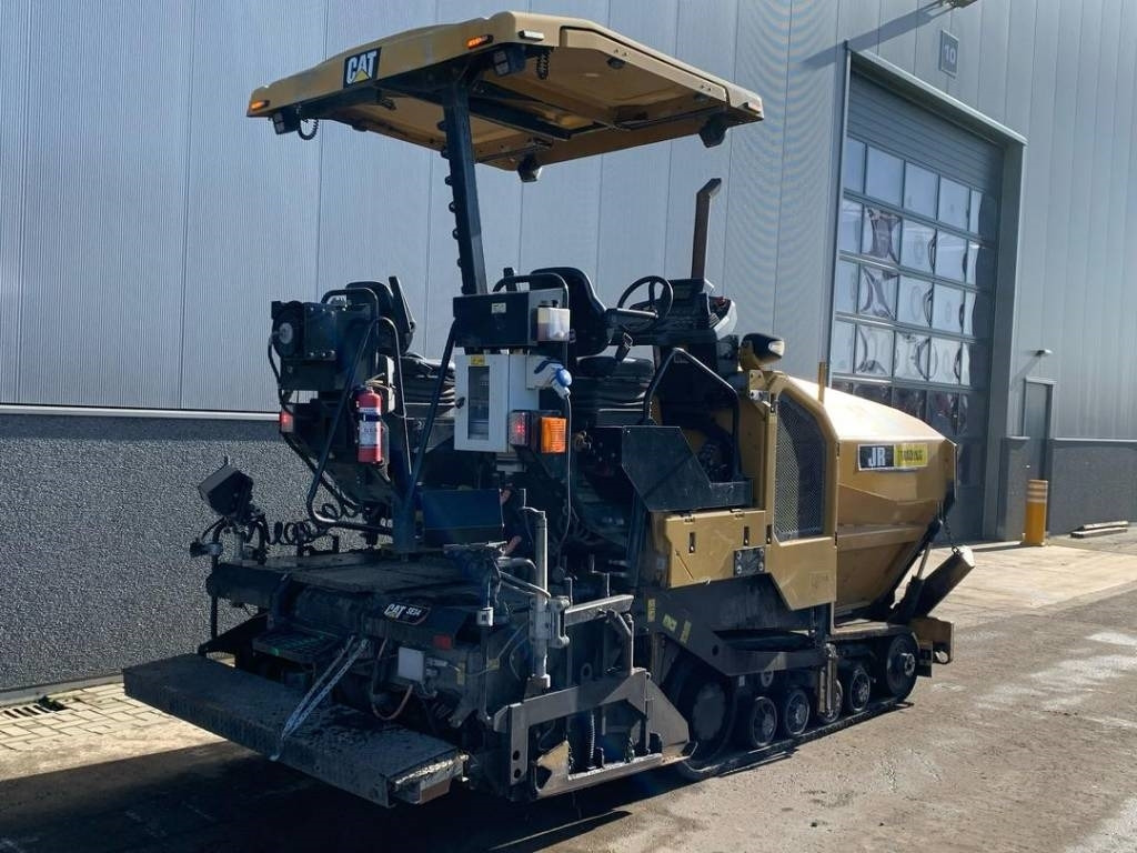 CAT AP355F - Finisseur: photos 3 CAT AP355F - Finisseur: photos 3
