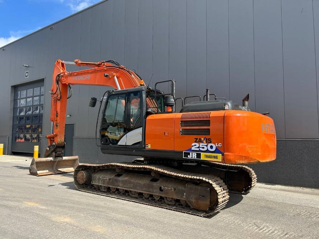 Hitachi ZX 250 LC-6 (GPS Prepared)  - Pelle sur chenille: photos 3 Hitachi ZX 250 LC-6 (GPS Prepared)  - Pelle sur chenille: photos 3