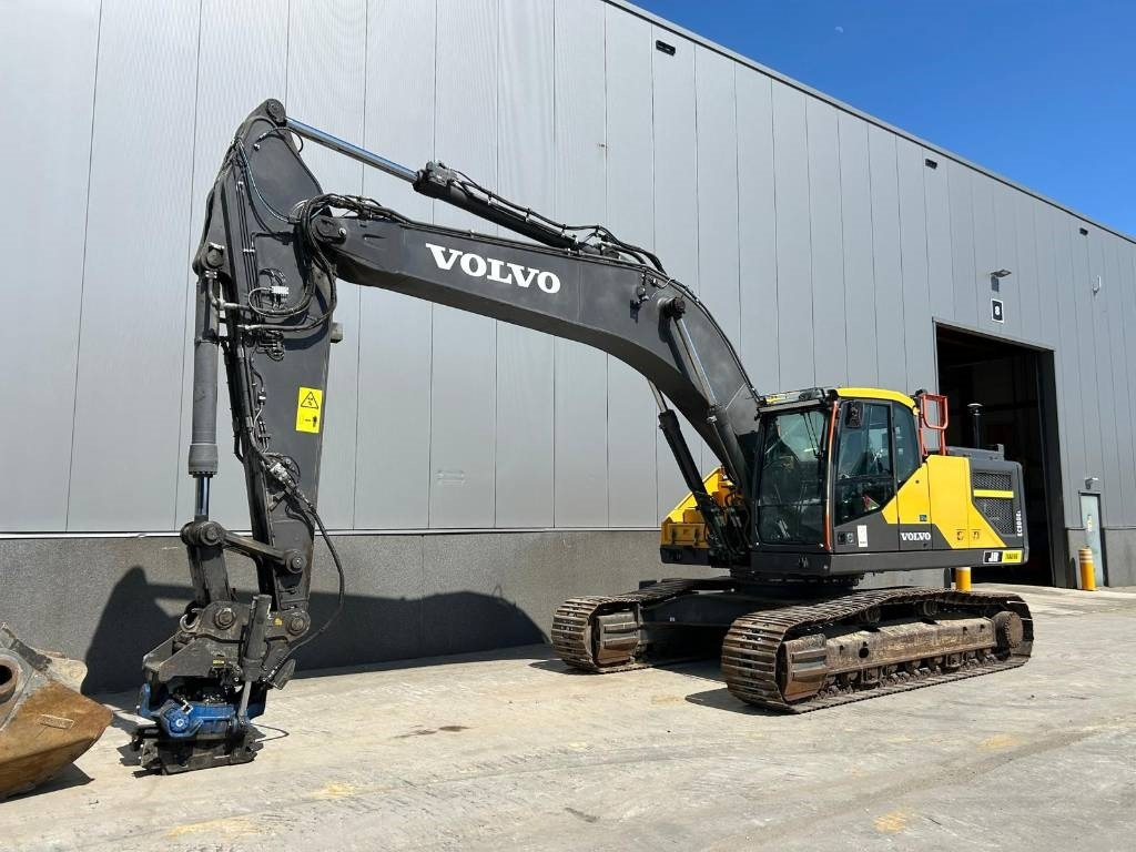 Volvo EC 300 EL (GPS / 3 Buckets) - Pelle sur chenille: photos 2 Volvo EC 300 EL (GPS / 3 Buckets) - Pelle sur chenille: photos 2