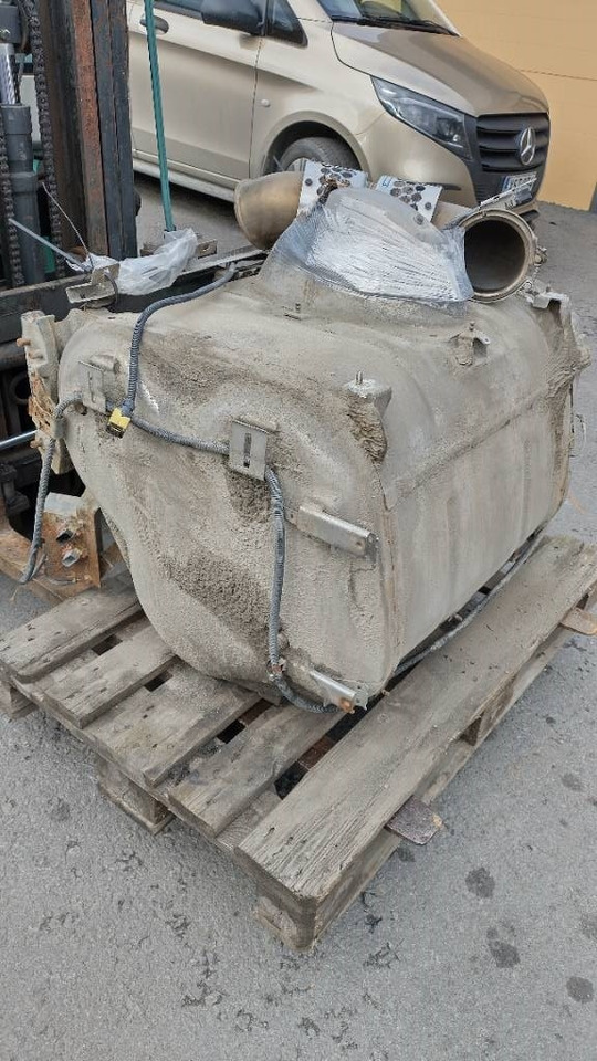 Scania NG580 pystyputki katalysaattori täydellinen pake  - Moteur pour Camion: photos 1 Scania NG580 pystyputki katalysaattori täydellinen pake  - Moteur pour Camion: photos 1