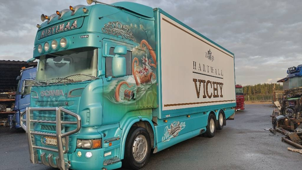 Scania R560 6x2 8,35m umpikori +pl-nostin - Camion fourgon: photos 1 Scania R560 6x2 8,35m umpikori +pl-nostin - Camion fourgon: photos 1