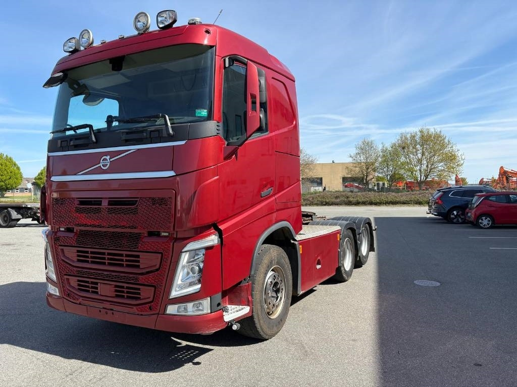 Volvo FH13 540 6x4 Hydrauliikka,nouseva teliveto - Tracteur routier: photos 1 Volvo FH13 540 6x4 Hydrauliikka,nouseva teliveto - Tracteur routier: photos 1