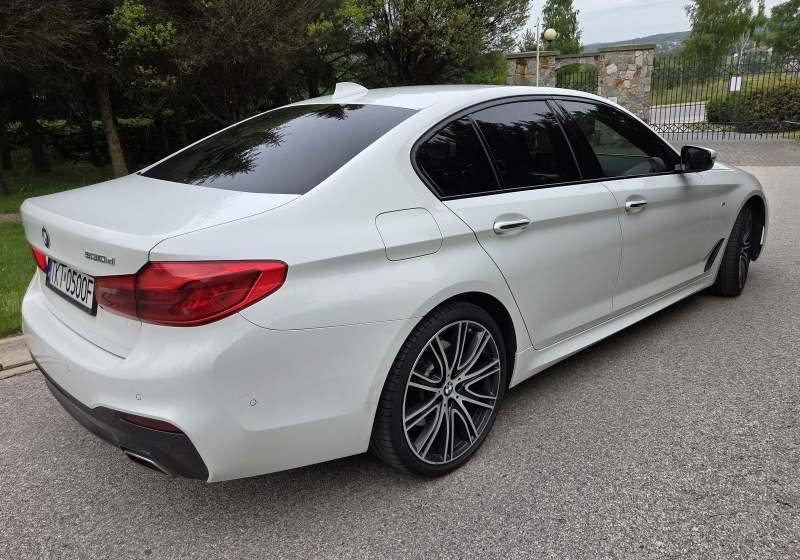 Inna BMW 530 D SERIA 5 XDRIVE M SPORT - Voiture: photos 3 Inna BMW 530 D SERIA 5 XDRIVE M SPORT - Voiture: photos 3