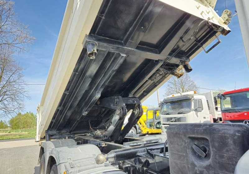 Camion benne MAN TGS 26.360 / 2 STRONNA WYWROTKA/ EURO 6: photos 15