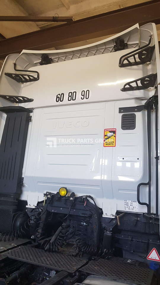 IVECO IVECO STRALIS EURO6 emission cab HY-WAY type 5801758713, 504087022 - Cabine pour Camion: photos 3 IVECO IVECO STRALIS EURO6 emission cab HY-WAY type 5801758713, 504087022 - Cabine pour Camion: photos 3