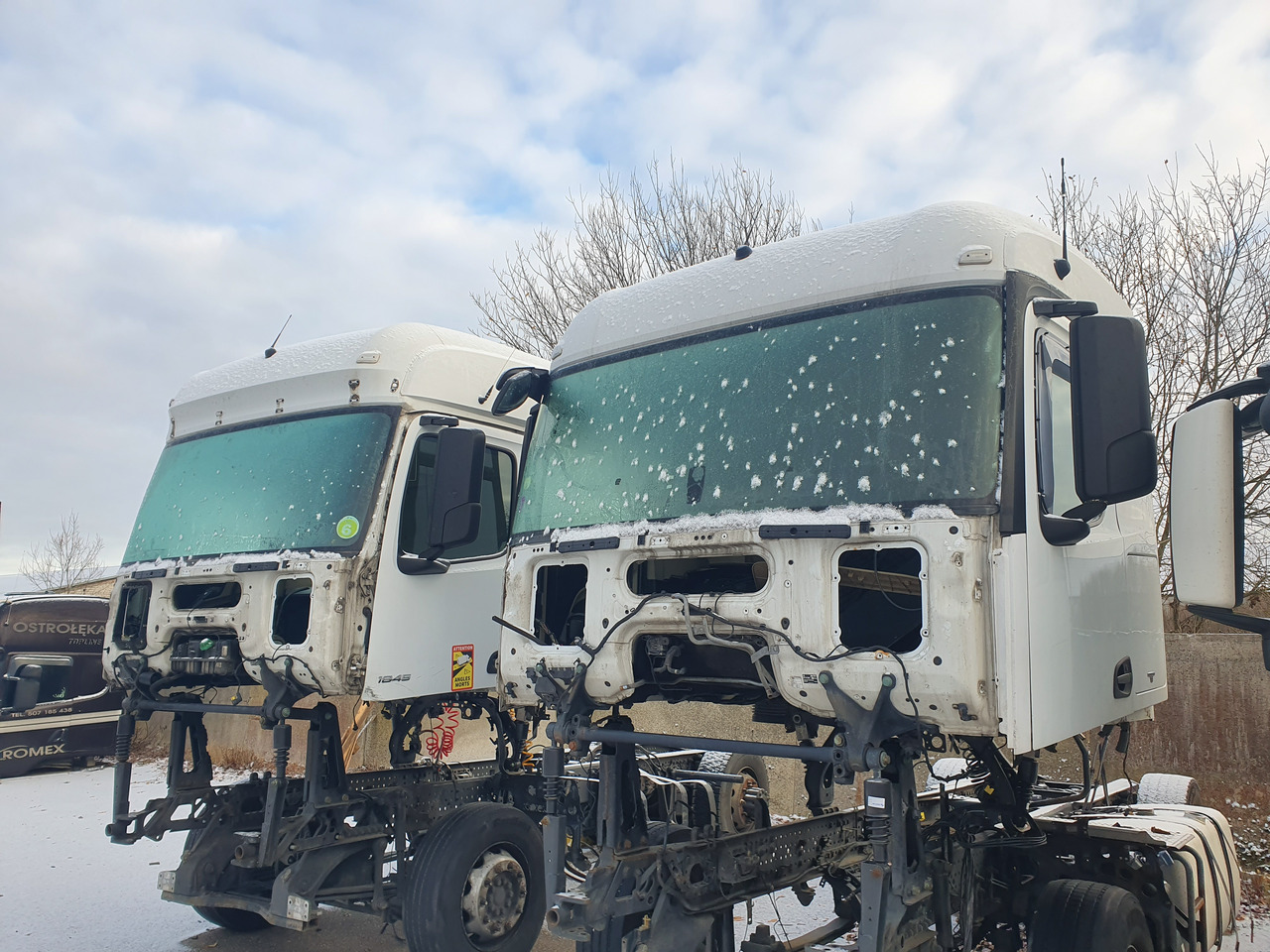 MERCEDES-BENZ Mercedes Benz Actors MP4 EURO6 cab body cabin L-cab BIG SPACE, STREAM SPACE type 0006000101, 0006001005, 9606101017, 9606102505, 9606102705, 9606103355, 9606103455, 9606103725, 9606160966, 9606160866 - Cabine pour Camion: photos 2 MERCEDES-BENZ Mercedes Benz Actors MP4 EURO6 cab body cabin L-cab BIG SPACE, STREAM SPACE type 0006000101, 0006001005, 9606101017, 9606102505, 9606102705, 9606103355, 9606103455, 9606103725, 9606160966, 9606160866 - Cabine pour Camion: photos 2