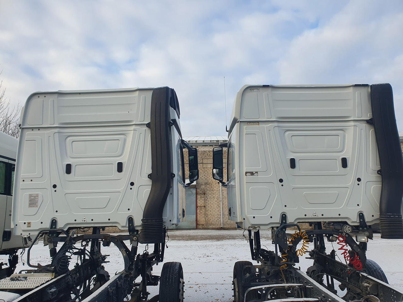 MERCEDES-BENZ Mercedes Benz Actors MP4 EURO6 cab body cabin L-cab BIG SPACE, STREAM SPACE type 0006000101, 0006001005, 9606101017, 9606102505, 9606102705, 9606103355, 9606103455, 9606103725, 9606160966, 9606160866 - Cabine pour Camion: photos 4 MERCEDES-BENZ Mercedes Benz Actors MP4 EURO6 cab body cabin L-cab BIG SPACE, STREAM SPACE type 0006000101, 0006001005, 9606101017, 9606102505, 9606102705, 9606103355, 9606103455, 9606103725, 9606160966, 9606160866 - Cabine pour Camion: photos 4