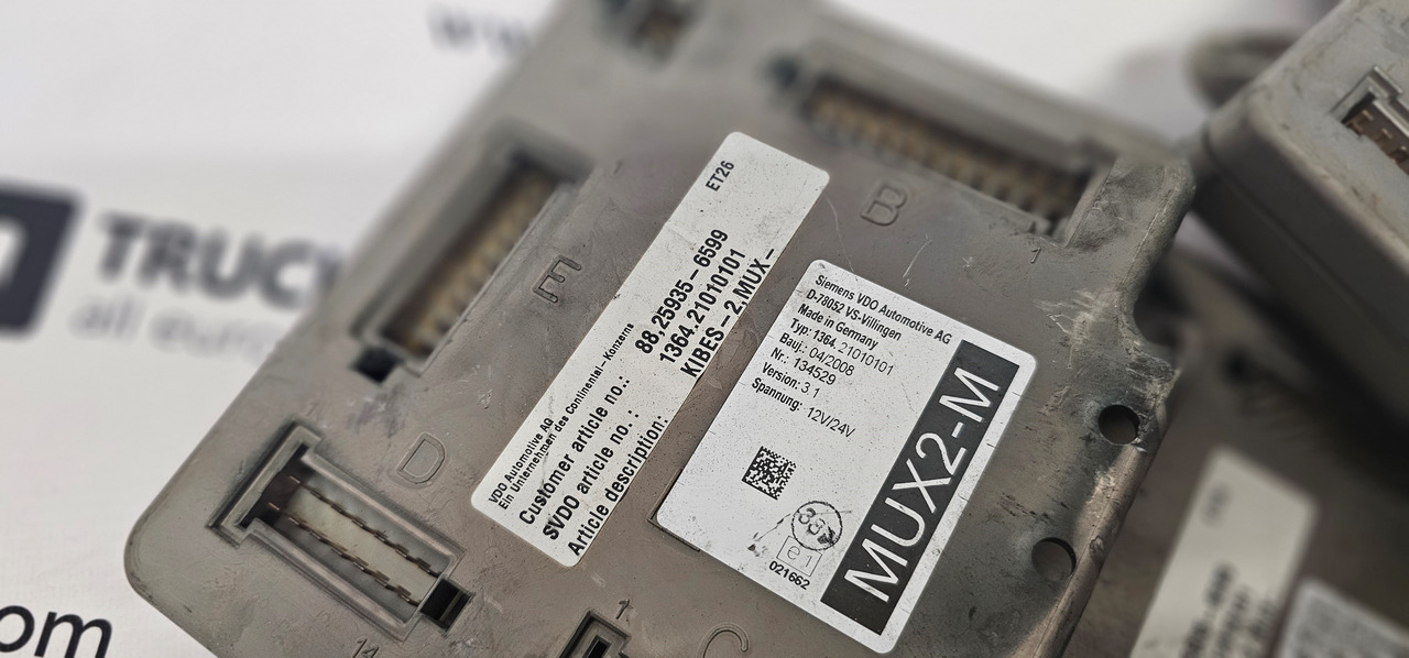 SCANIA SCANIA T, P, G, R, L, S, MUX2-M control unit, MUX2 - M, Ecu Scania F K N-Series Coach Trucks, SOLARIS, NOS Continental Automotive Multiplex Node MUX2-B D-78052, Multiplex MUX2-M VDO Siemens Truck Coac - Bloc de gestion pour Camion: photos 3 SCANIA SCANIA T, P, G, R, L, S, MUX2-M control unit, MUX2 - M, Ecu Scania F K N-Series Coach Trucks, SOLARIS, NOS Continental Automotive Multiplex Node MUX2-B D-78052, Multiplex MUX2-M VDO Siemens Truck Coac - Bloc de gestion pour Camion: photos 3