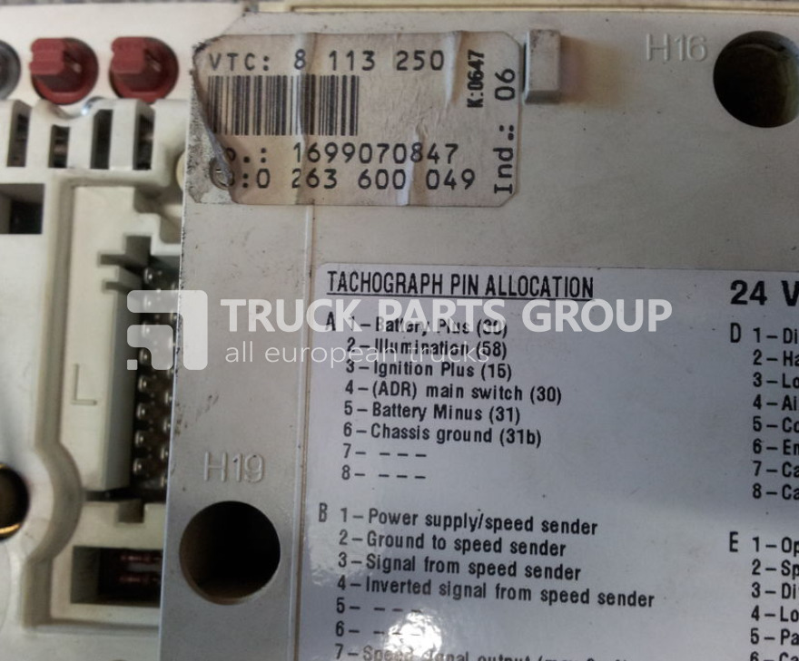 VOLVO FH12 D12A, D12C EURO2 instrument panel, dashboard, 3985743, 3985 dashboard - Panel de instrumentos pour Camion: photos 2 VOLVO FH12 D12A, D12C EURO2 instrument panel, dashboard, 3985743, 3985 dashboard - Panel de instrumentos pour Camion: photos 2