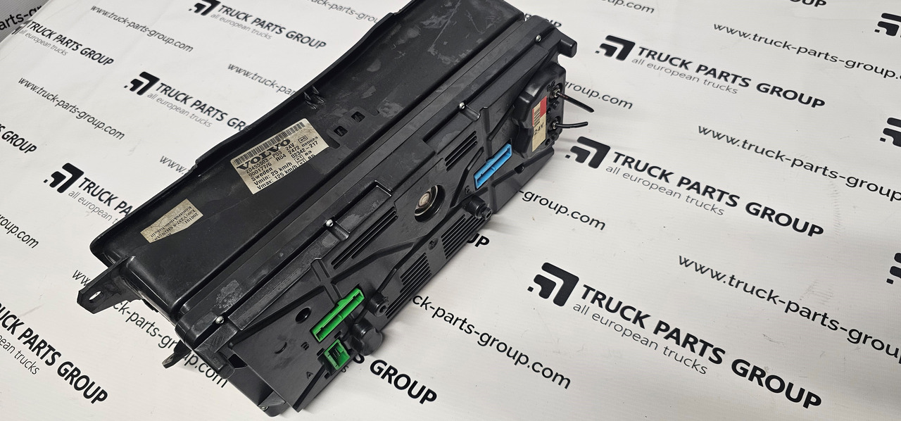 VOLVO FH12, combination kit, instrument panel, dashboard 20739274 - Panel de instrumentos pour Camion: photos 2 VOLVO FH12, combination kit, instrument panel, dashboard 20739274 - Panel de instrumentos pour Camion: photos 2