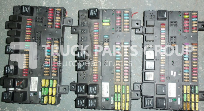 VOLVO FH13, FM13, EURO 4, EURO 5 emission fuse and relay centre, centr fuse block - Fusible pour Camion: photos 1 VOLVO FH13, FM13, EURO 4, EURO 5 emission fuse and relay centre, centr fuse block - Fusible pour Camion: photos 1