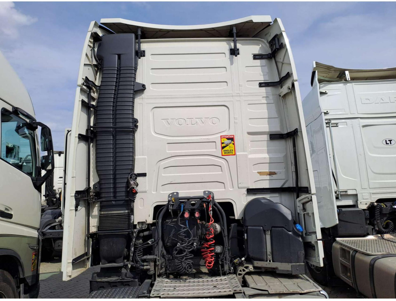 2023 Volvo FH 460 Globetrotter XL Varios i-Save - Tracteur routier: photos 4 2023 Volvo FH 460 Globetrotter XL Varios i-Save - Tracteur routier: photos 4