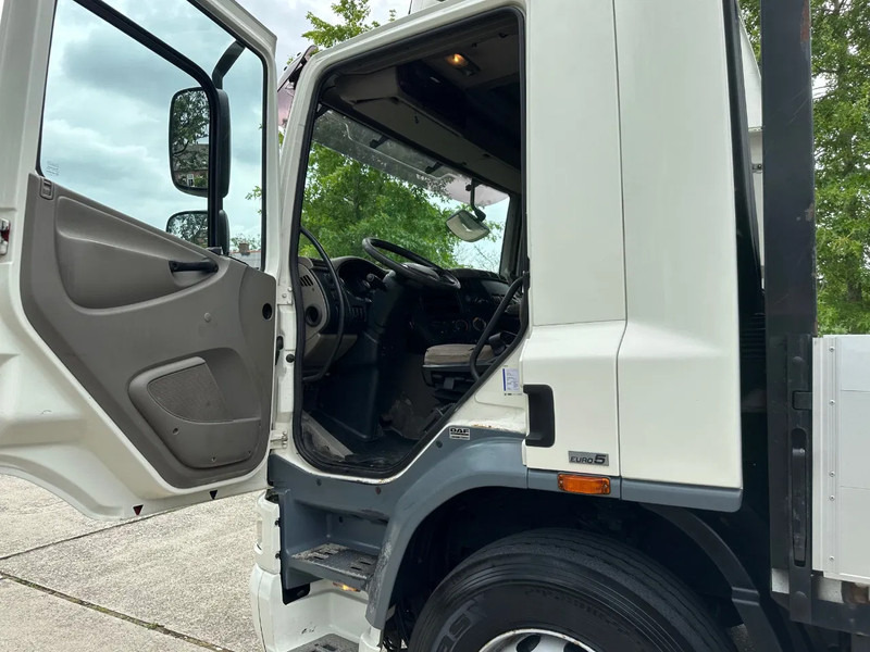 DAF CF 75.250 / NL TRUCK / EURO 5 / 4X2 / HYDRAULIC RAMPS / FULL AIR - crédit-bail DAF CF 75.250 / NL TRUCK / EURO 5 / 4X2 / HYDRAULIC RAMPS / FULL AIR: photos 6