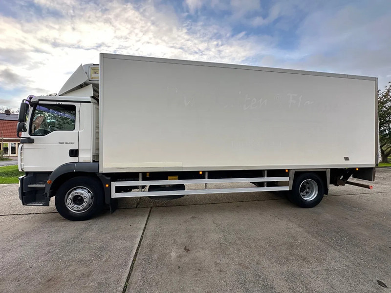 MAN TGM 18.280 / NL TRUCK / EURO 4 / CLIMA / DOORS+LIFT+SIDE DOOR / CARRIER FRIGO (print broken!) - crédit-bail MAN TGM 18.280 / NL TRUCK / EURO 4 / CLIMA / DOORS+LIFT+SIDE DOOR / CARRIER FRIGO (print broken!): photos 6 MAN TGM 18.280 / NL TRUCK / EURO 4 / CLIMA / DOORS+LIFT+SIDE DOOR / CARRIER FRIGO (print broken!) - crédit-bail MAN TGM 18.280 / NL TRUCK / EURO 4 / CLIMA / DOORS+LIFT+SIDE DOOR / CARRIER FRIGO (print broken!): photos 6