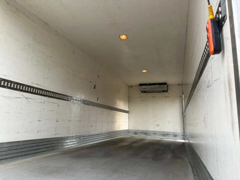 MAN TGM 18.280 / NL TRUCK / EURO 4 / CLIMA / DOORS+LIFT+SIDE DOOR / CARRIER FRIGO (print broken!) - crédit-bail MAN TGM 18.280 / NL TRUCK / EURO 4 / CLIMA / DOORS+LIFT+SIDE DOOR / CARRIER FRIGO (print broken!): photos 12 MAN TGM 18.280 / NL TRUCK / EURO 4 / CLIMA / DOORS+LIFT+SIDE DOOR / CARRIER FRIGO (print broken!) - crédit-bail MAN TGM 18.280 / NL TRUCK / EURO 4 / CLIMA / DOORS+LIFT+SIDE DOOR / CARRIER FRIGO (print broken!): photos 12