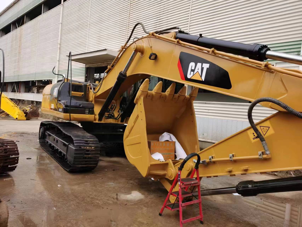 CATERPILLAR CAT336D2 - Pelle sur chenille: photos 4 CATERPILLAR CAT336D2 - Pelle sur chenille: photos 4