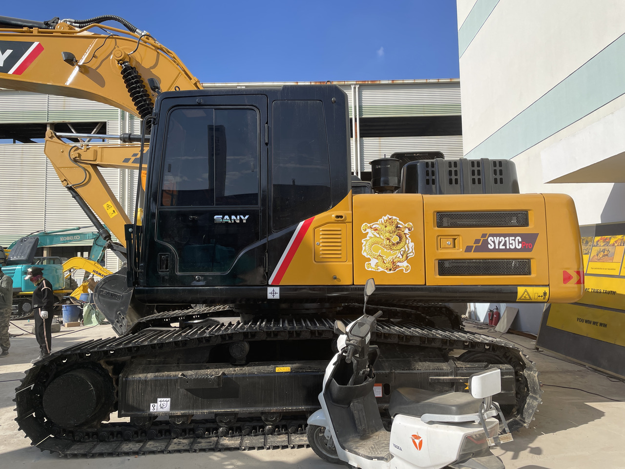SANY SY215C - Pelle sur chenille: photos 1 SANY SY215C - Pelle sur chenille: photos 1