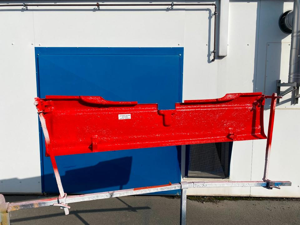 MAN Lions City A21 Heckstoßstange mit AHK Ausschnitt Lackiert UNI-Wunschfarbton OE 88732035011 / 88.73203-5011 *INKL.19% MWST* - Pare-chocs pour Bus: photos 2 MAN Lions City A21 Heckstoßstange mit AHK Ausschnitt Lackiert UNI-Wunschfarbton OE 88732035011 / 88.73203-5011 *INKL.19% MWST* - Pare-chocs pour Bus: photos 2