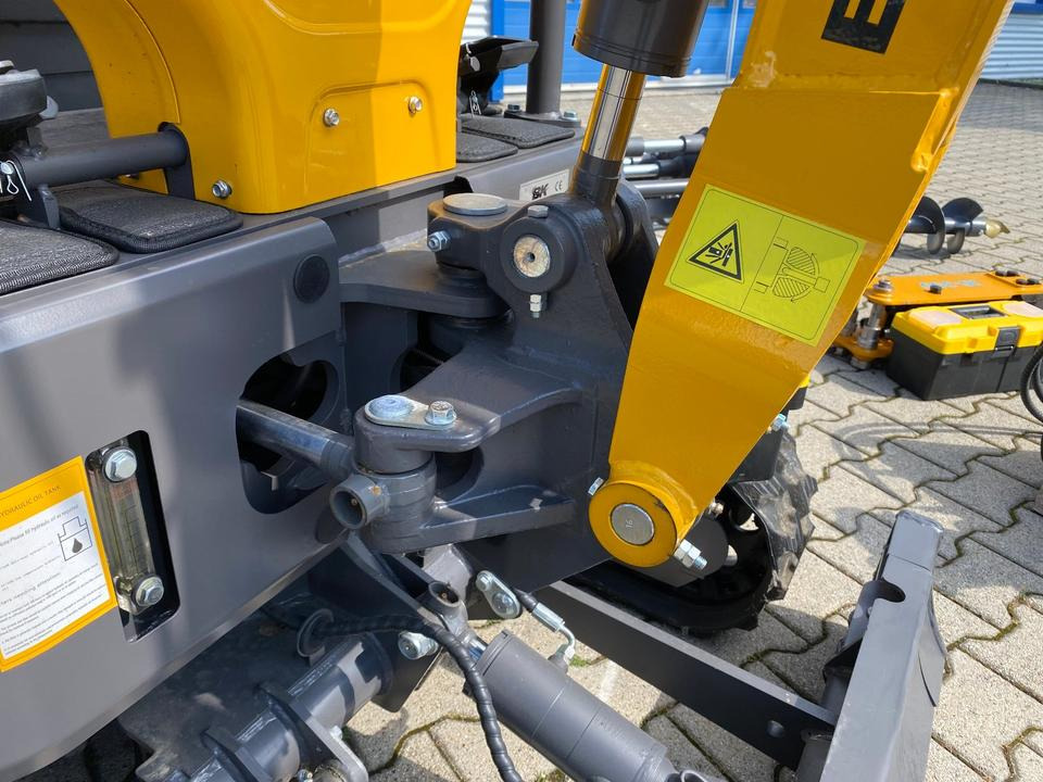 Mini pelle Minibagger BK1250JSR *INKL.19% MWST*BERGER KRAUS*KUBOTA*VERSTELLFAHRWERK* SCHWENKARM*SOFORT!*: photos 10 Mini pelle Minibagger BK1250JSR *INKL.19% MWST*BERGER KRAUS*KUBOTA*VERSTELLFAHRWERK* SCHWENKARM*SOFORT!*: photos 10